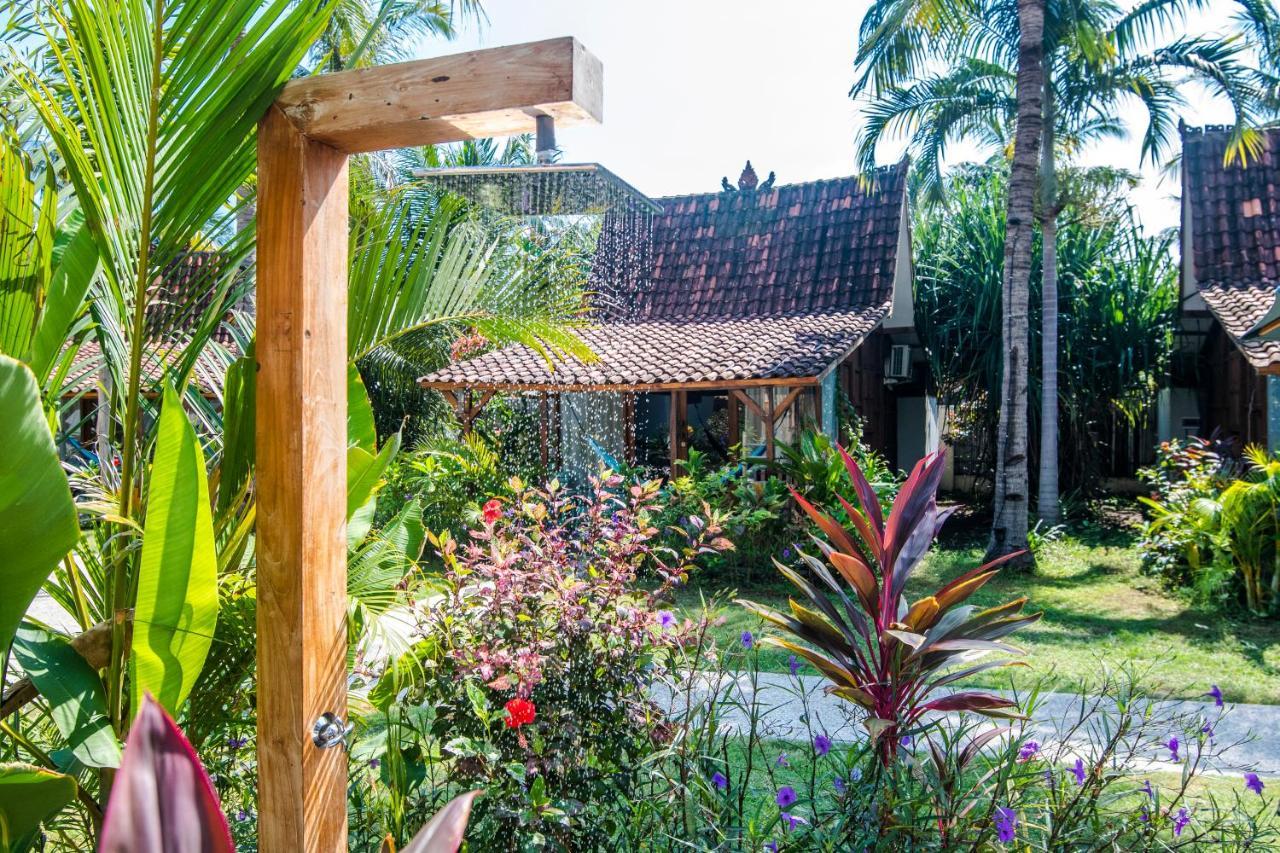 Coconut Garden Resort Gili Trawangan Luaran gambar